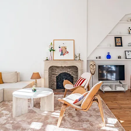 Elegant Place Du Parlement Pour 4 Personnes Apartment
