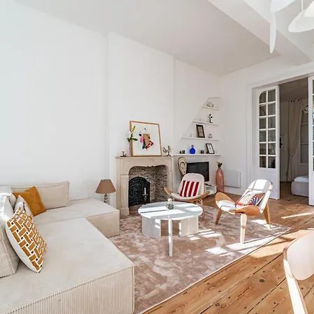 Elegant Place Du Parlement Pour 4 Personnes Apartment