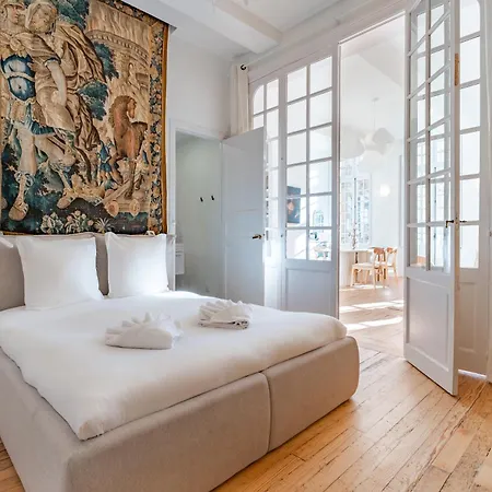 Apartment Elegant Place Du Parlement Pour 4 Personnes Bordeaux